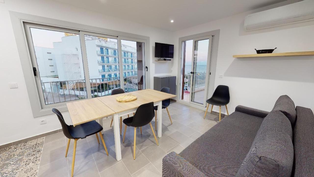 Apartamento Atico con vista mar. 50 m de la playa - CASA NOVA 13 Rosas Exterior foto
