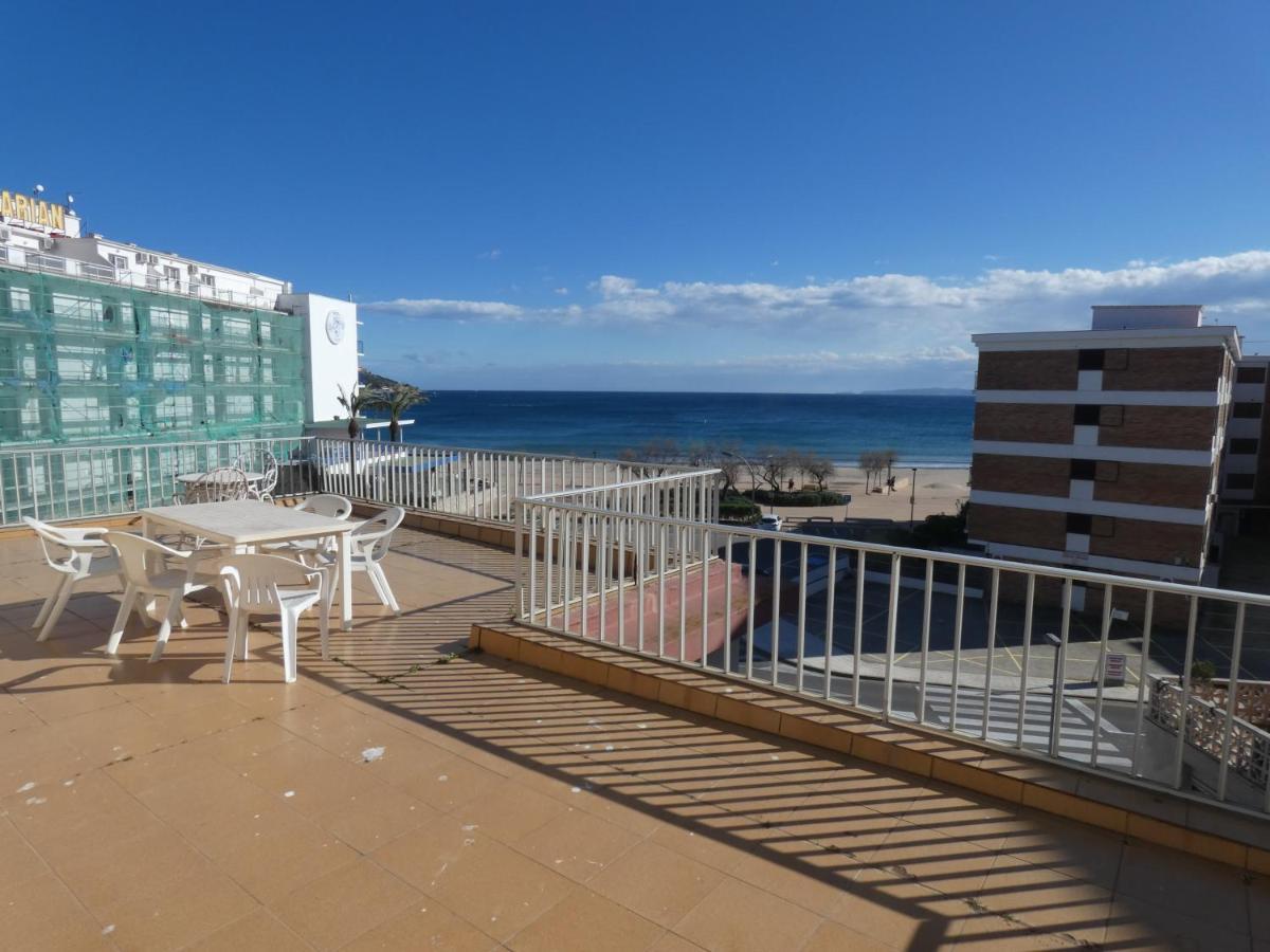 Apartamento Atico con vista mar. 50 m de la playa - CASA NOVA 13 Rosas Exterior foto