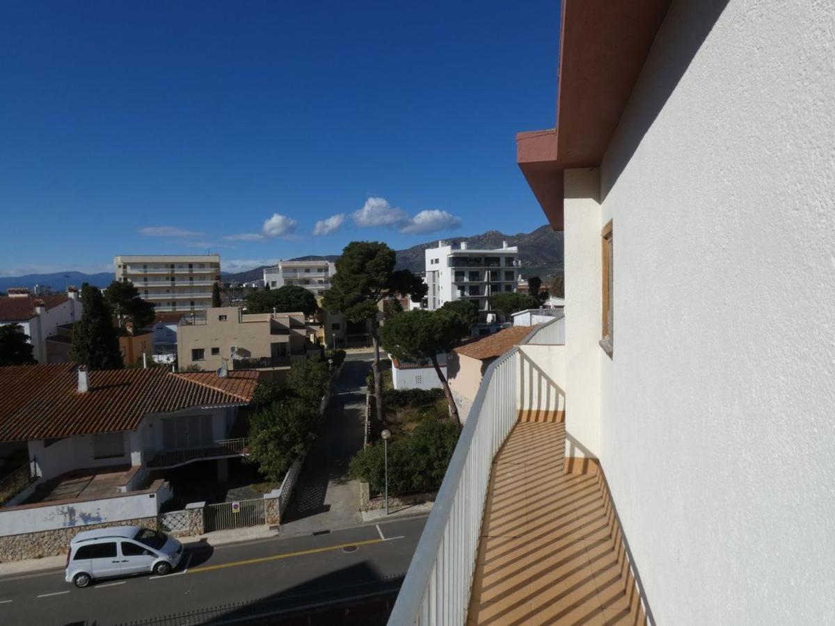 Apartamento Atico con vista mar. 50 m de la playa - CASA NOVA 13 Rosas Exterior foto
